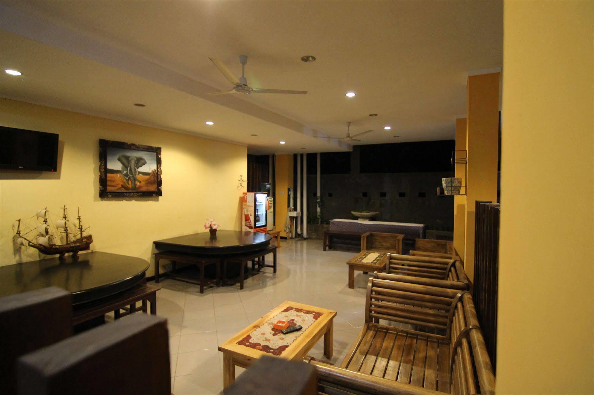 Ct1 Bali Bed & Breakfast กูตา ภายนอก รูปภาพ