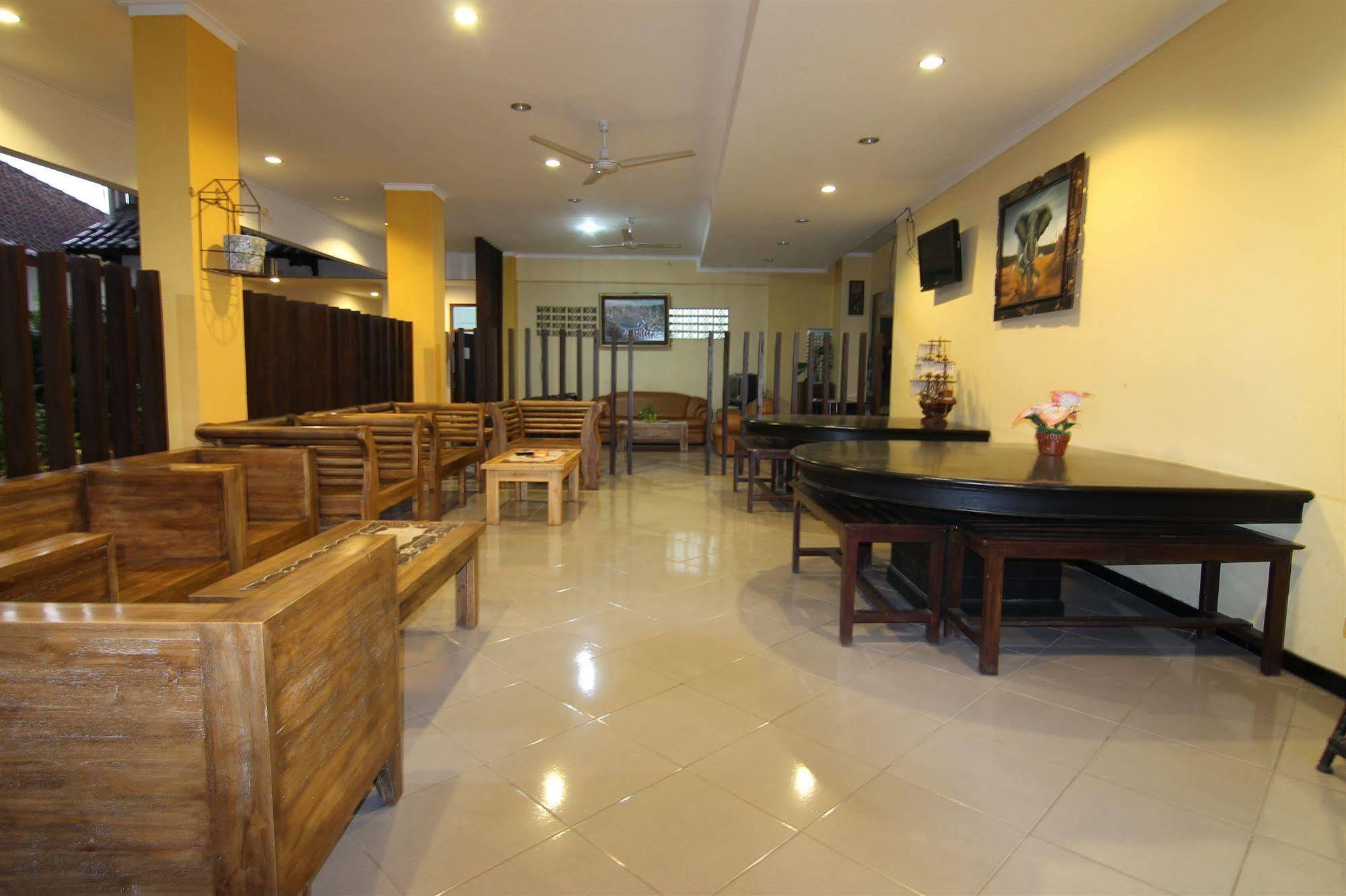 Ct1 Bali Bed & Breakfast กูตา ภายนอก รูปภาพ